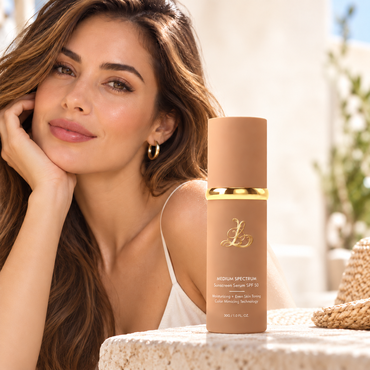 Descubre la Base de Maquillaje que Cambia de Color 4 en 1 Linden™ con SPF50+. Cobertura modulable, hidratación y acabado natural en una fórmula de 30 ml.