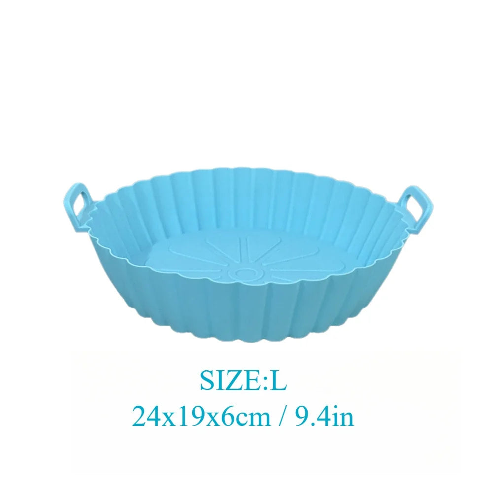 Mantén más limpia tu Air Fryer con el Molde de Silicona Reutilizable Linden™. Antiadherente, lavable, con asas y disponible en tamaños M y L.