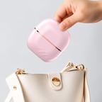 Retoca y alisa tu cabello donde estés con el Mini Cepillo Alisador Inalámbrico Linden™. 3 temperaturas, calentamiento rápido y carga USB-C.