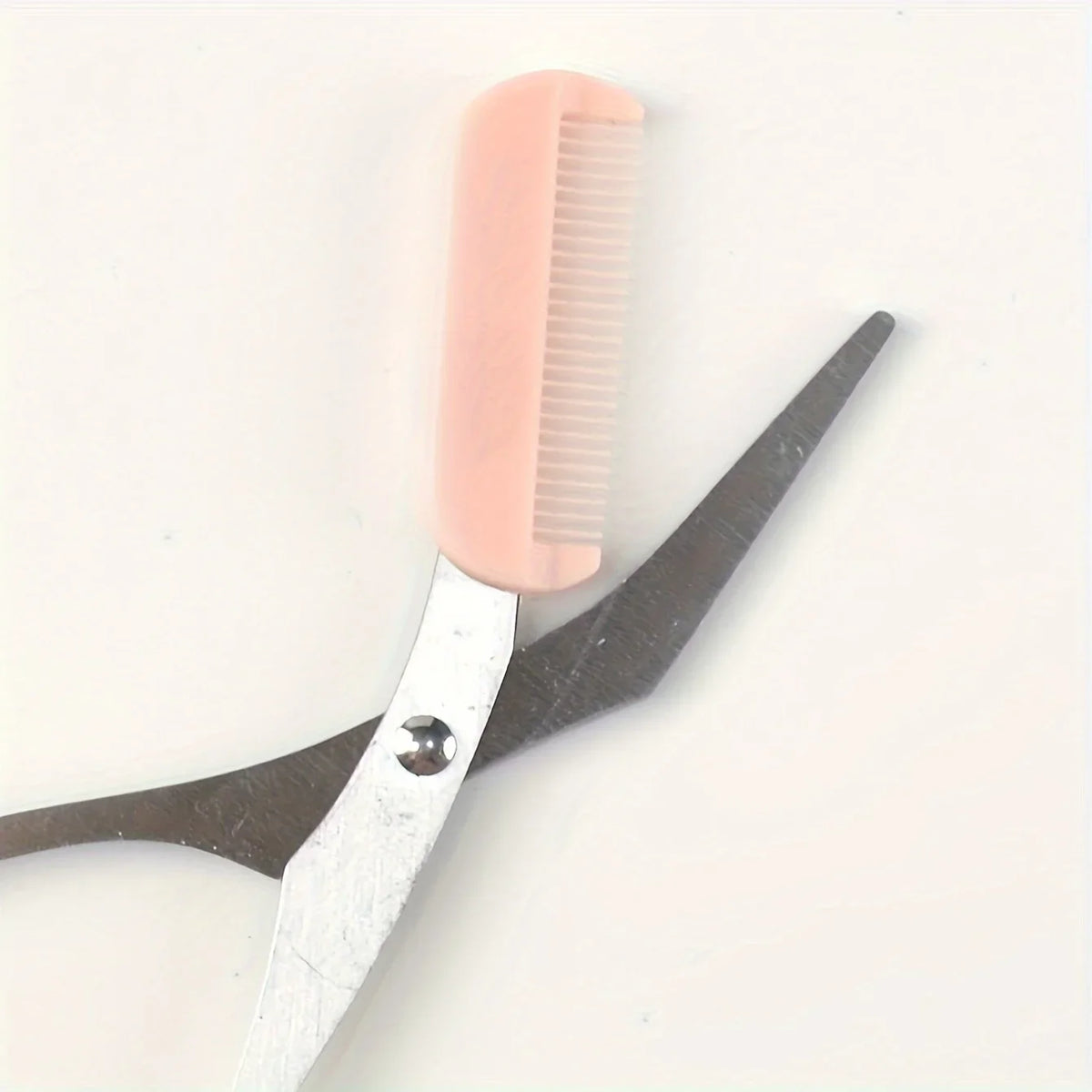 Tijeras para Cejas con Peine Integrado Linden